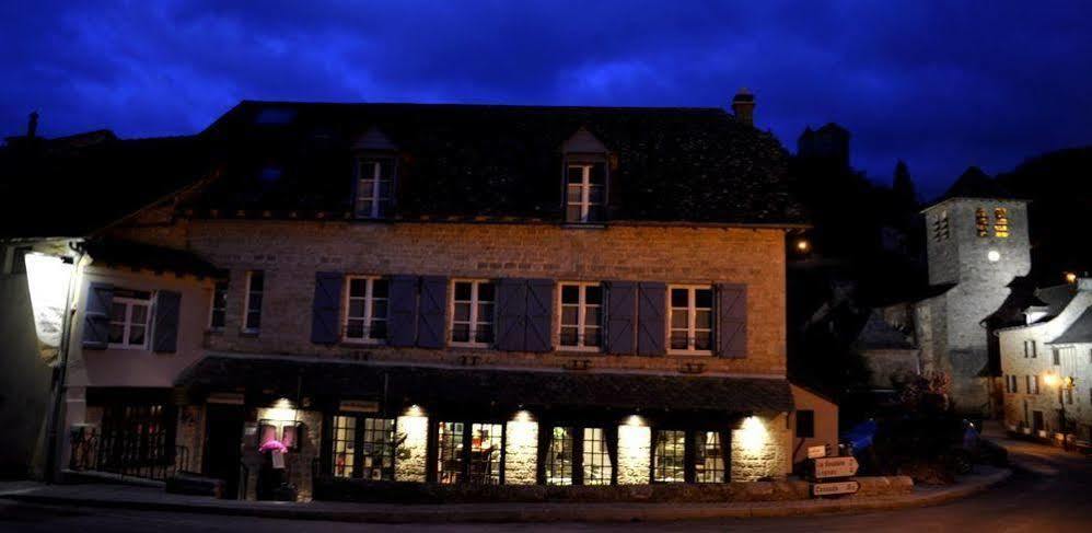 Logis Hotel Restaurant L'Auberge Du Chateau Muret-le-Chateau Exterior photo