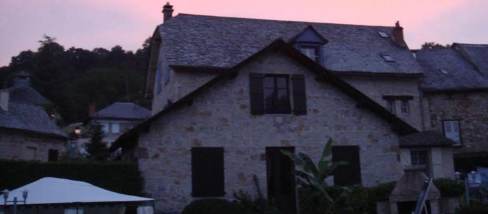 Logis Hotel Restaurant L'Auberge Du Chateau Muret-le-Chateau Exterior photo