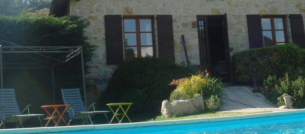 Logis Hotel Restaurant L'Auberge Du Chateau Muret-le-Chateau Exterior photo