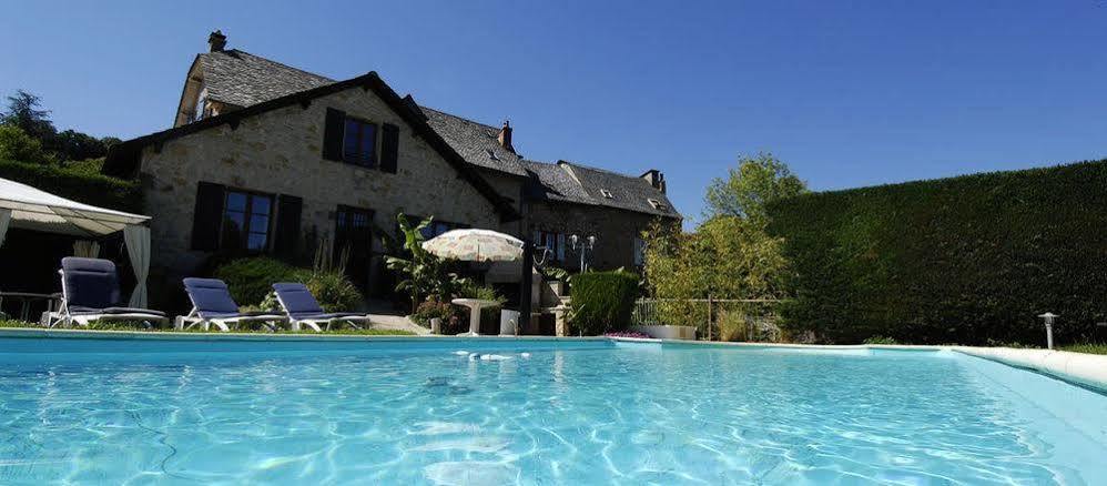 Logis Hotel Restaurant L'Auberge Du Chateau Muret-le-Chateau Exterior photo